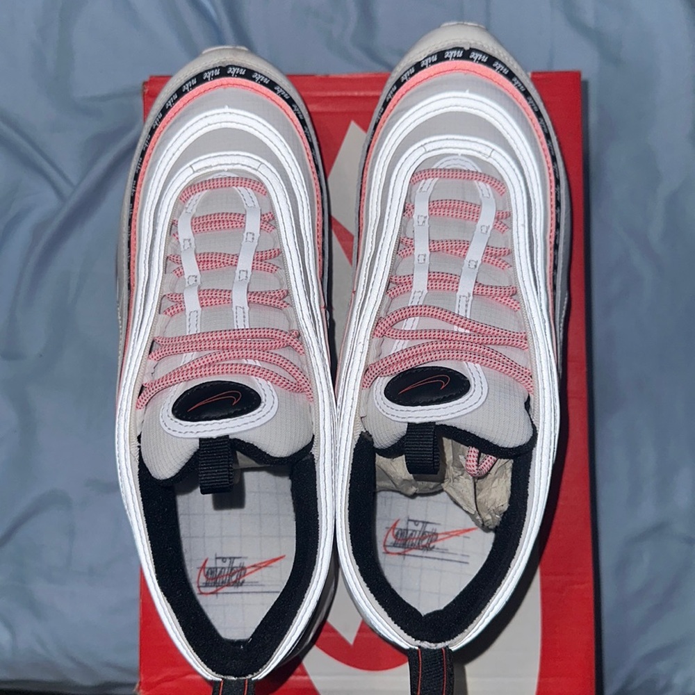Barely worn Nike air max